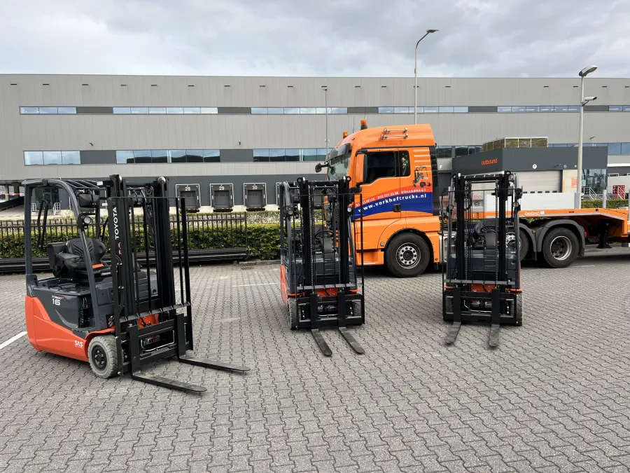 Vollebregt Vorkheftrucks 11680