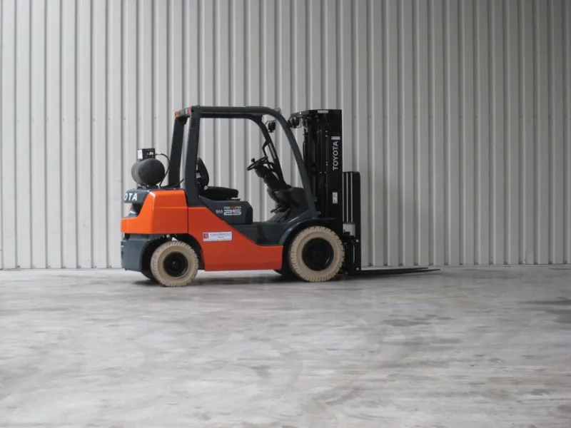 Toyota - 02-8FGF25